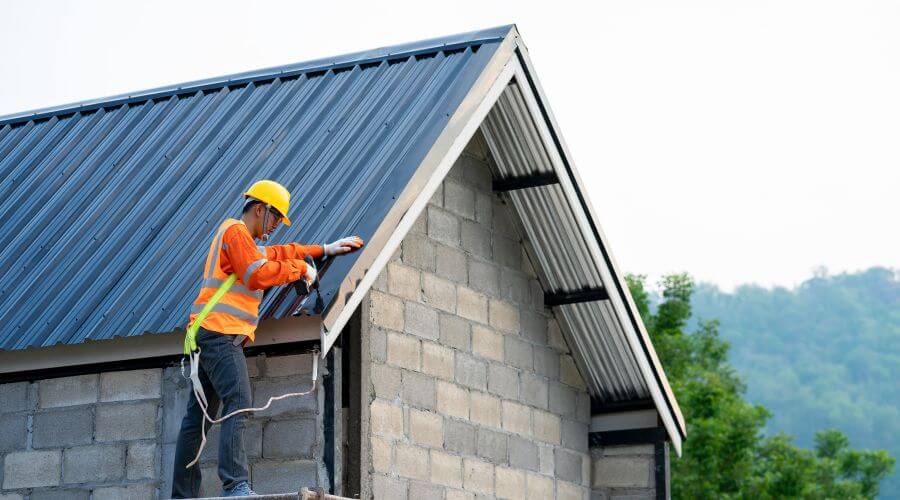 Professional gutter cleaning in Staples, TX